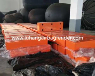 بو المغلفة رغوة مصدات Sqare والوسادات لرصيف الرصيف والجسر